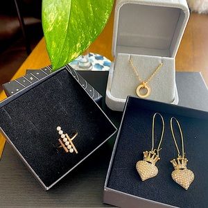 Bundle of jewelry set